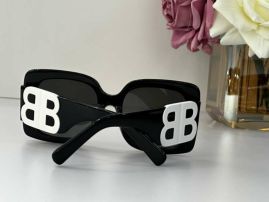 Picture of Burberry Sunglasses _SKUfw49886906fw